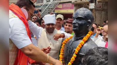 मंत्री बनने के बाद पहली बार आरा पहुंचे भगवान सिंह कुशवाहा, गाजे-बाजे और फूल-मालाओं से हुआ भव्य स्वागत