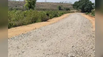 बेगूसराय में दर्जनों सड़क निर्माण को अधूरा छोड़कर ठेकेदार फरार
