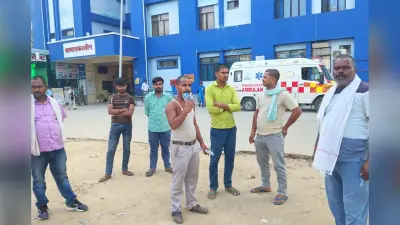 नालंदा जिला के सरमेरा फोर लेन पर दो ट्रकों की टक्कर, खलासी की मौत, चालक घायल
