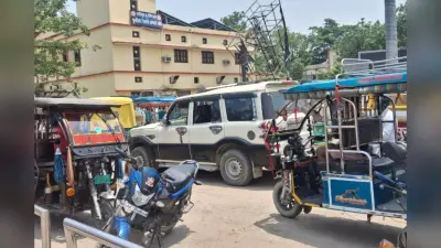 छपरा जंक्शन पर स्टैंड बंद, यात्रियों का हाल बेहाल, हर तरफ जाम और अव्यवस्था से लोग परेशान