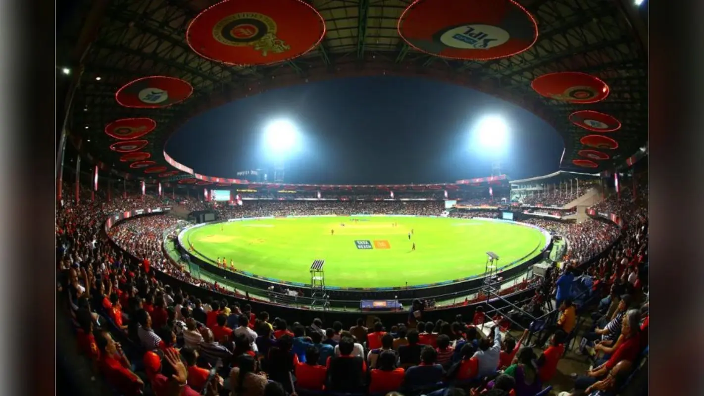 IPL 2026: प्लेऑफ और फाइनल की मेजबानी से बाहर हुआ चिन्नास्वामी स्टेडियम, BCCI के फैसले पर KSCA ने उठाए सवाल