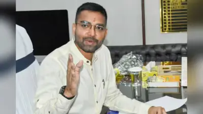मंत्री रहेंगे या देना पड़ेगा इस्तीफा? जानिए सुप्रीम कोर्ट के नोटिस पर दीपक प्रकाश ने क्या कहा