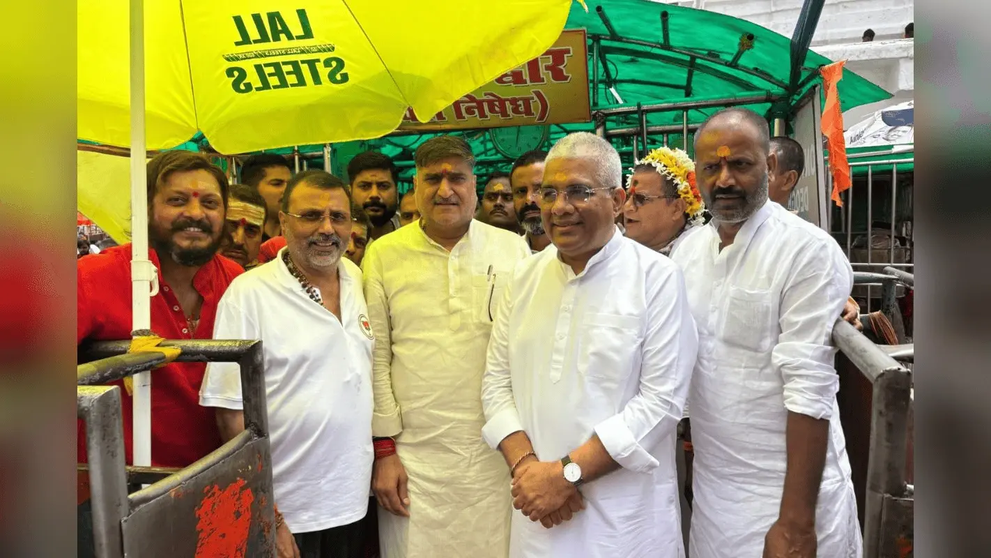 पश्चिम बंगाल में भाजपा की जीत के बाद बाबा मंदिर पहुंचे केंद्रीय मंत्री भूपेंद्र यादव