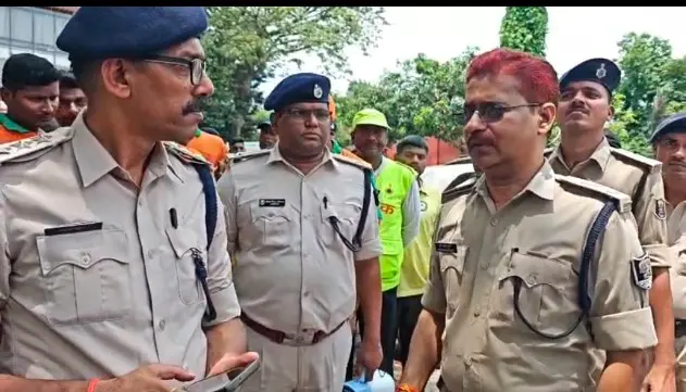Katihar: रेलवे स्टेशन पर हुआ मॉकड्रिल: 15 मिनट तक ब्लैकआउट, प्रशासन रहा अलर्ट मोड में