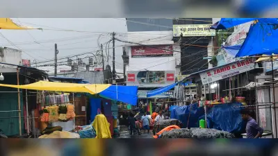 रेडक्रॉस भवन में पूर्व सैनिकों की बैठक, शहीद जवानों को दी गयी श्रद्धांजलि