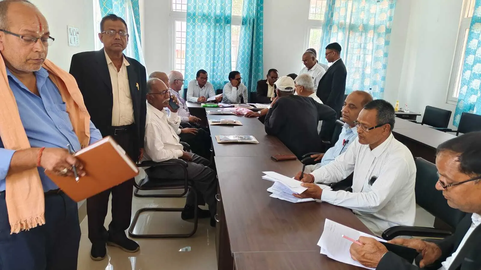 Aurangabad news : विधिक संघ चुनाव में पहले दिन 11 प्रत्याशियों ने किया नामांकन