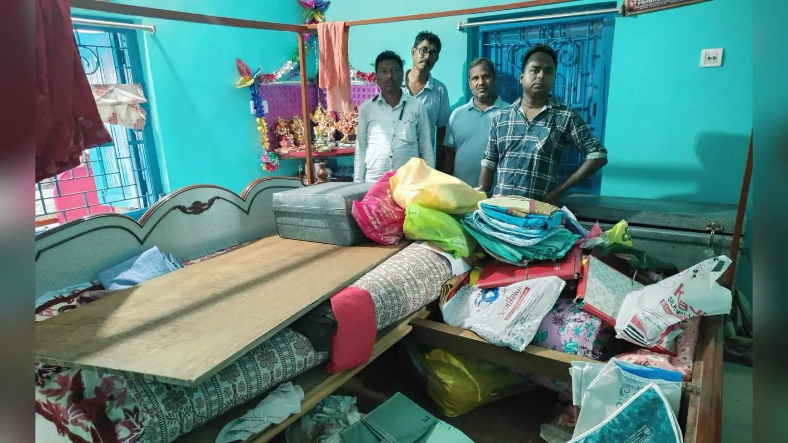 East Singhbhum News : एचसीएल के पूर्व कर्मचारी के बंद घर से 15 लाख के जेवरात व नकद चोरी