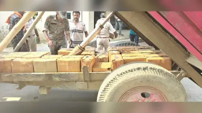 Aurangabad News : ट्रैक्टर ट्रॉली के गुप्त तहखाने से 233.5 लीटर शराब बरामद