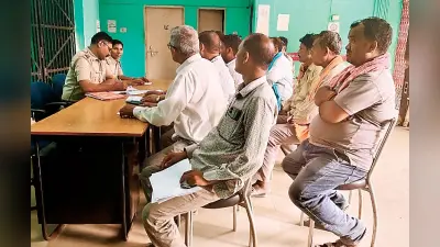 Gopalganj News : लाइसेंसधारियों की बैठक में हर्ष फायरिंग पर कार्रवाई की चेतावनी