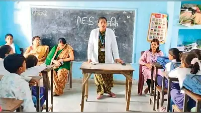 Gopalganj News : विद्यालय में बच्चों को चमकी बुखार से बचाव की दी गयी जानकारी
