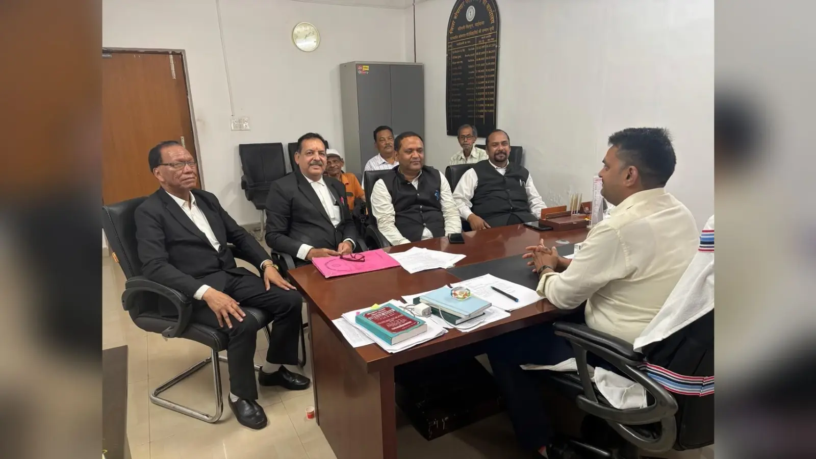 Chaibasa News : अब हर शुक्रवार को मिलेंगे स्टांप पेपर व कोर्ट फीस टिकट