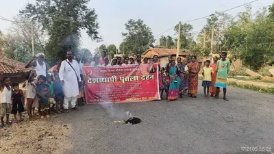 राज्य किसान सभा ने मोदी सरकार का पुतला जलाया