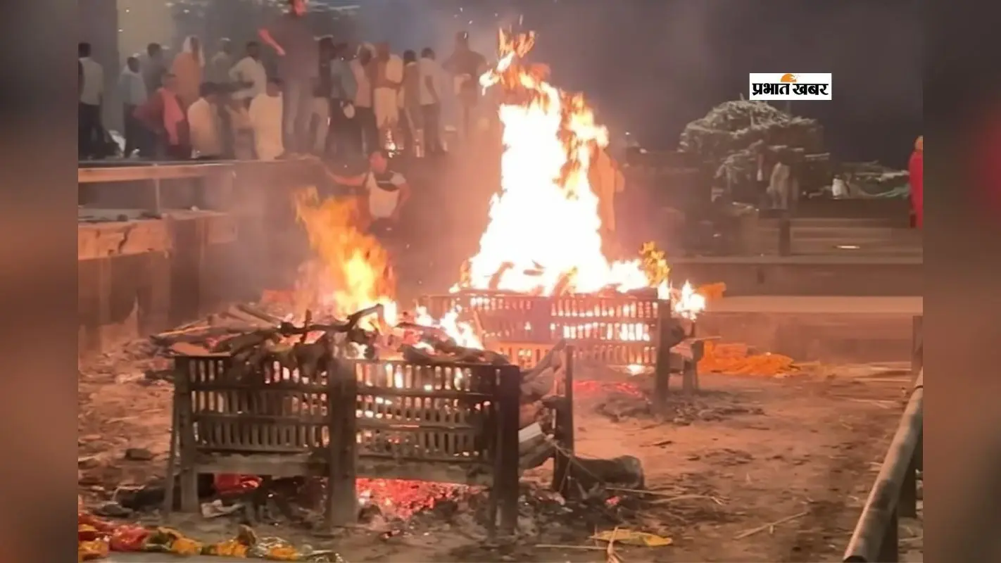 सूर्यास्त के बाद क्यों नहीं किया जाता अंतिम संस्कार? जानिए गरुड़ पुराण की मान्यता