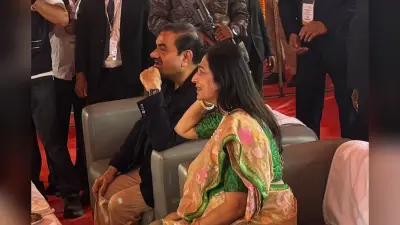 पत्नी के साथ बिहार पहुंचे गौतम अदाणी, सारण में दुनिया के सबसे बड़े ग्रामीण आई हॉस्पिटल नेटवर्क की रखी नींव