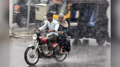 राजस्थान में आंधी-तूफान के साथ तेज बारिश, देखें अगले 3-4 दिन कैसा रहेगा मौसम?
