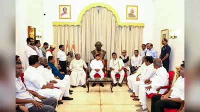कर्नाटक में सीएम बदलना कांग्रेस के नजरिये में बदलाव, पढ़ें रशीद किदवई का आलेख