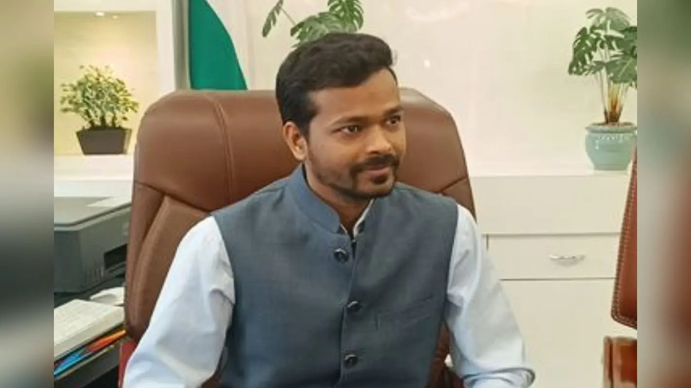 बिहार के इस जिले में 30 पंचायत सचिवों को DM ने किया सस्पेंड, जानिए वजह