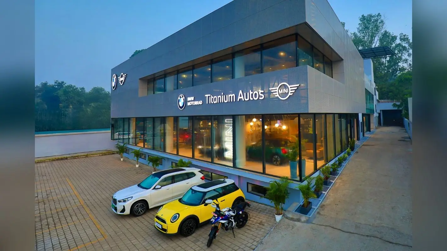 रांची में खुला झारखंड का पहला MINI शोरूम, Titanium Autos बनी ऑफिशियल डीलर