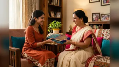मदर्स डे पर गिफ्ट की हो रही है टेंशन, ये 5 खूबसूरत साड़ियां बनेंगी परफेक्ट ऑप्शन
