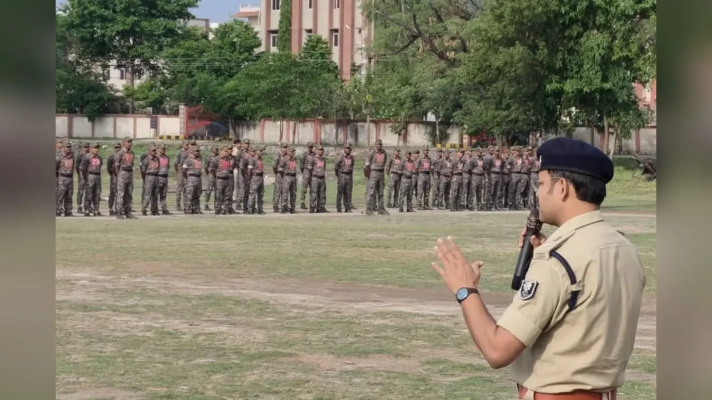 Muzaffarpur News: एसएसपी ने परेड में प्रशिक्षु सिपाहियों को सिखाए पुलिसिंग के गुर, दिया सफलता का मंत्र
