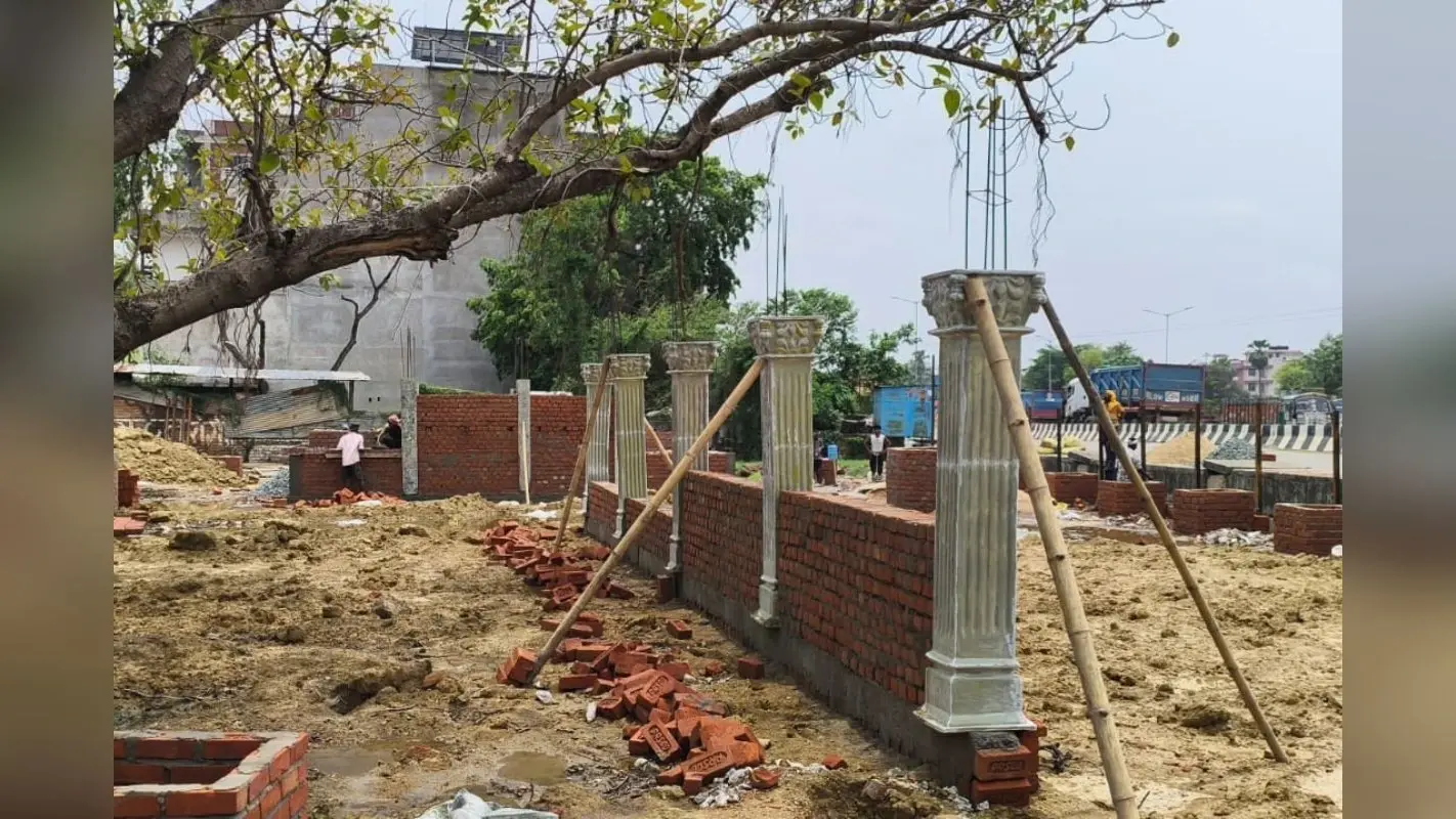 नवादा में दिखेगी ककोलत जलप्रपात की झलक, शहर के चौक पर हो रहा सौंदर्यीकरण, लाइटिंग और फव्वारों का निर्माण