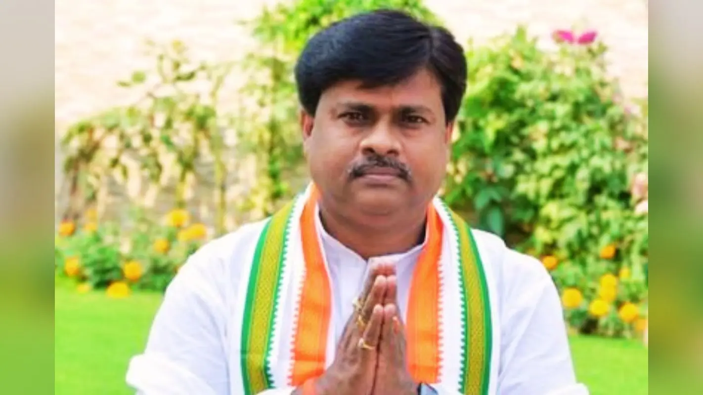 टीएमसी विधायक दिलीप मंडल पर भड़काऊ वीडियो मामले में एक्शन, मोबाइल जब्त, विधायक फरार