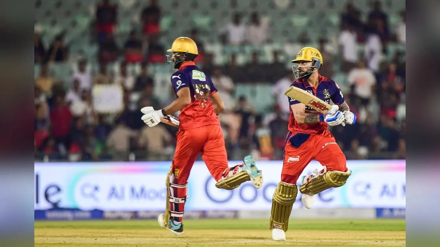 RCB vs KKR: विराट कोहली के शतक से जीता बेंगलुरु, कोलकाता को हराकर टॉप पर पहुंची RCB
