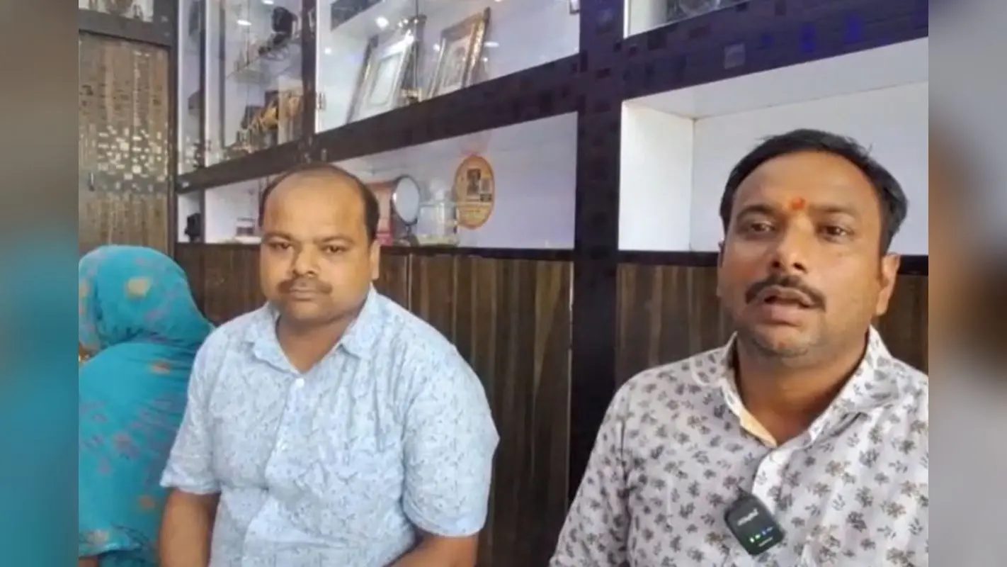 ‘बिहार सरकार’ लिखी सायरन गाड़ी में आए अपराधी, स्वर्ण व्यवसायी से फिल्मी अंदाज में लाखों की लूट