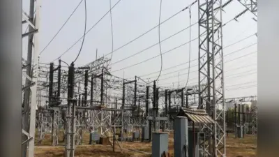 Arwal news : भीषण गर्मी से पहलेजा सब स्टेशन पर बढ़ा ट्रांसफॉर्मर का दबाव, बिजली आपूर्ति प्रभावित