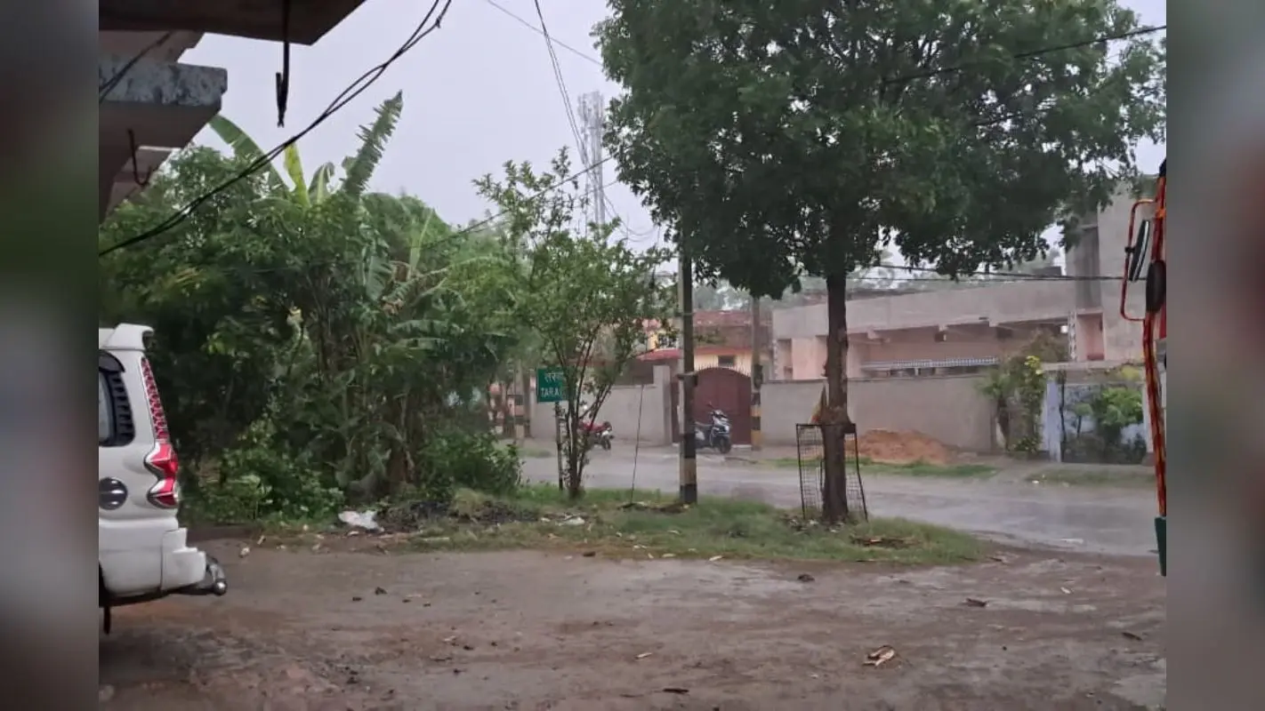 छपरा में हीट वेव का कहर, 40 डिग्री के पार पहुंचा तापमान, अस्पतालों में बढ़े लू के मरीज, हाई अलर्ट