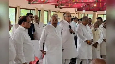 Sitamadhi News: सीतामढ़ी पहुंचे नीतीश कुमार, सांसद देवेश चंद्र ठाकुर के आवास पर जुटे दिग्गज, संगठन की मजबूती पर मंथन