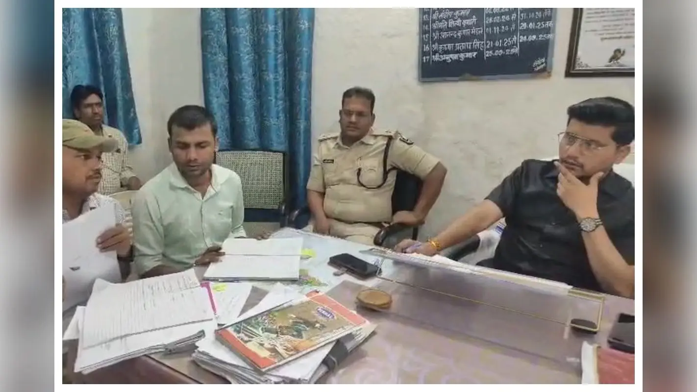 Sitamarhi: सोनबरसा में जनता दरबार में छह भूमि विवादों का ऑन द स्पॉट निपटारा