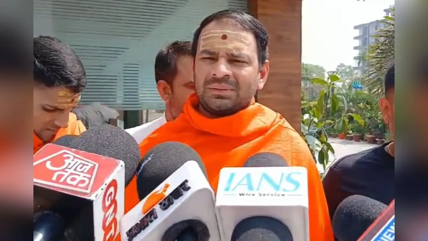 तेज प्रताप यादव ने विष्णुपद मंदिर में की पूजा, CM सम्राट चौधरी से जुड़े सवाल पर क्या कहा?