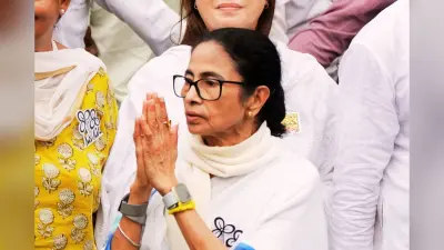 TMC में गृहयुद्ध! नेताओं ने I-PAC को ठहराया जिम्मेदार, ममता बनर्जी को संकट की चेतावनी, क्या खतरे में है दीदी की कुर्सी?