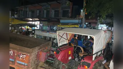 बालू लदे ट्रकों ने रोका NH-19, सीमा पर लगा भीषण जाम; 7 किमी तक रेंगते रहे वाहन