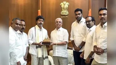 तीसरी बार राज्यपाल से मिलने पहुंचे विजय, बहुमत का समर्थन पत्र सौंपेंगे