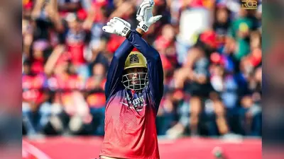 अर्धशतक के बाद वेंकटेश अय्यर का अनोखा जश्न, थालापती विजय को समर्पित की अपनी पारी