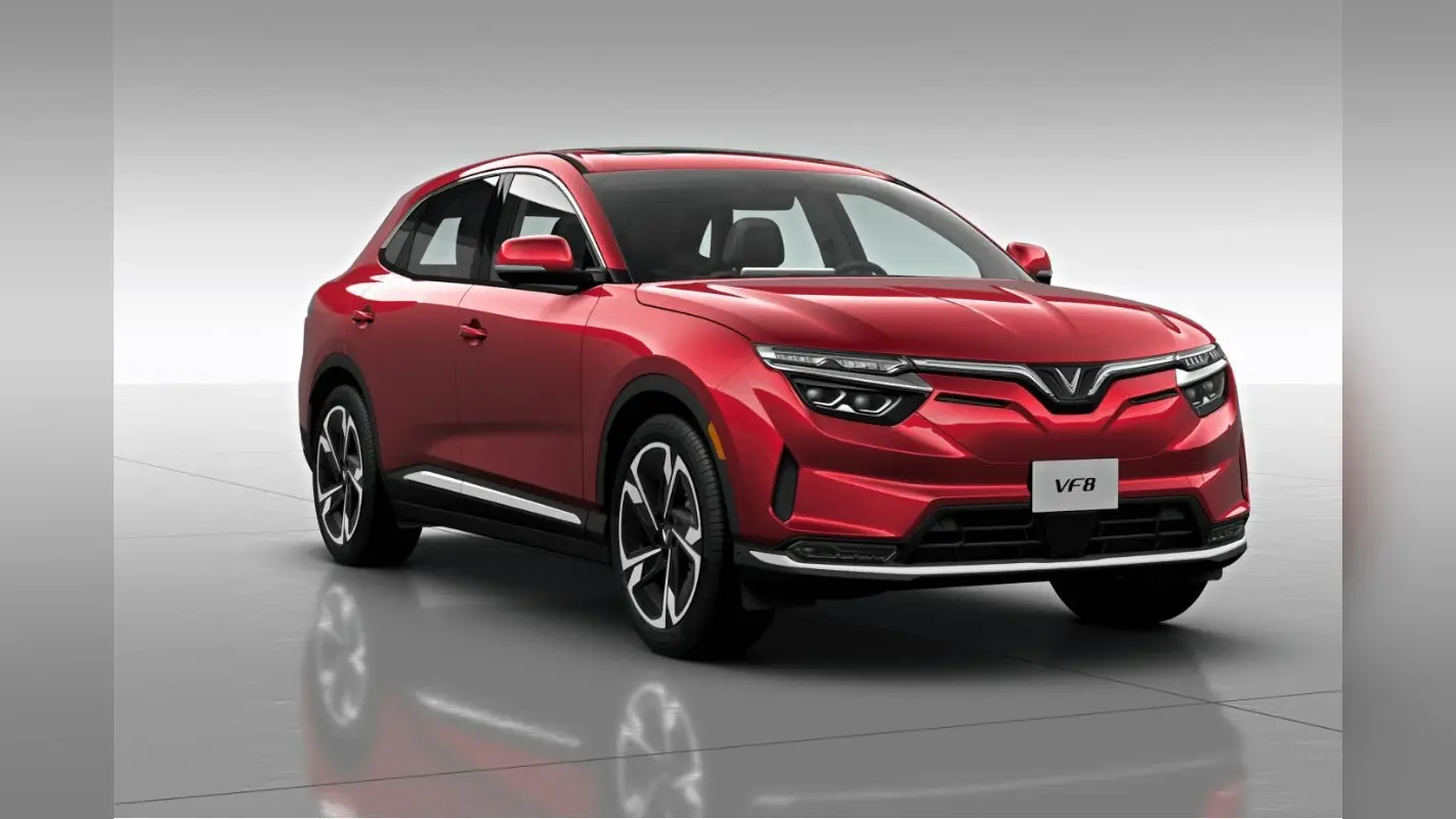 VinFast ने पेश की नई VF8, मिलेगी 500KM रेंज, 30 मिनट से कम में होगी चार्ज