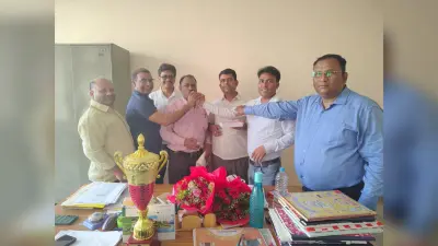 केंद्रीय विद्यालय के प्राचार्य को दी गई विदाई, सम्मान समारोह में भावुक माहौल