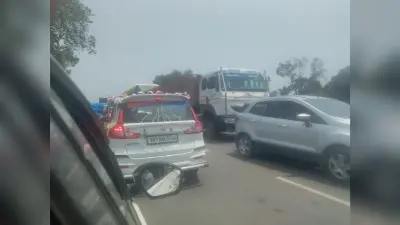महेशखूंट में एनएच-31 पर तीन घंटे से जाम, वाहनों की लंबी कतार से यात्री परेशान