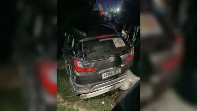 KHAGARIA: दुर्घटनाग्रस्त कार से शराब बरामद, चालक पर प्राथमिकी दर्ज