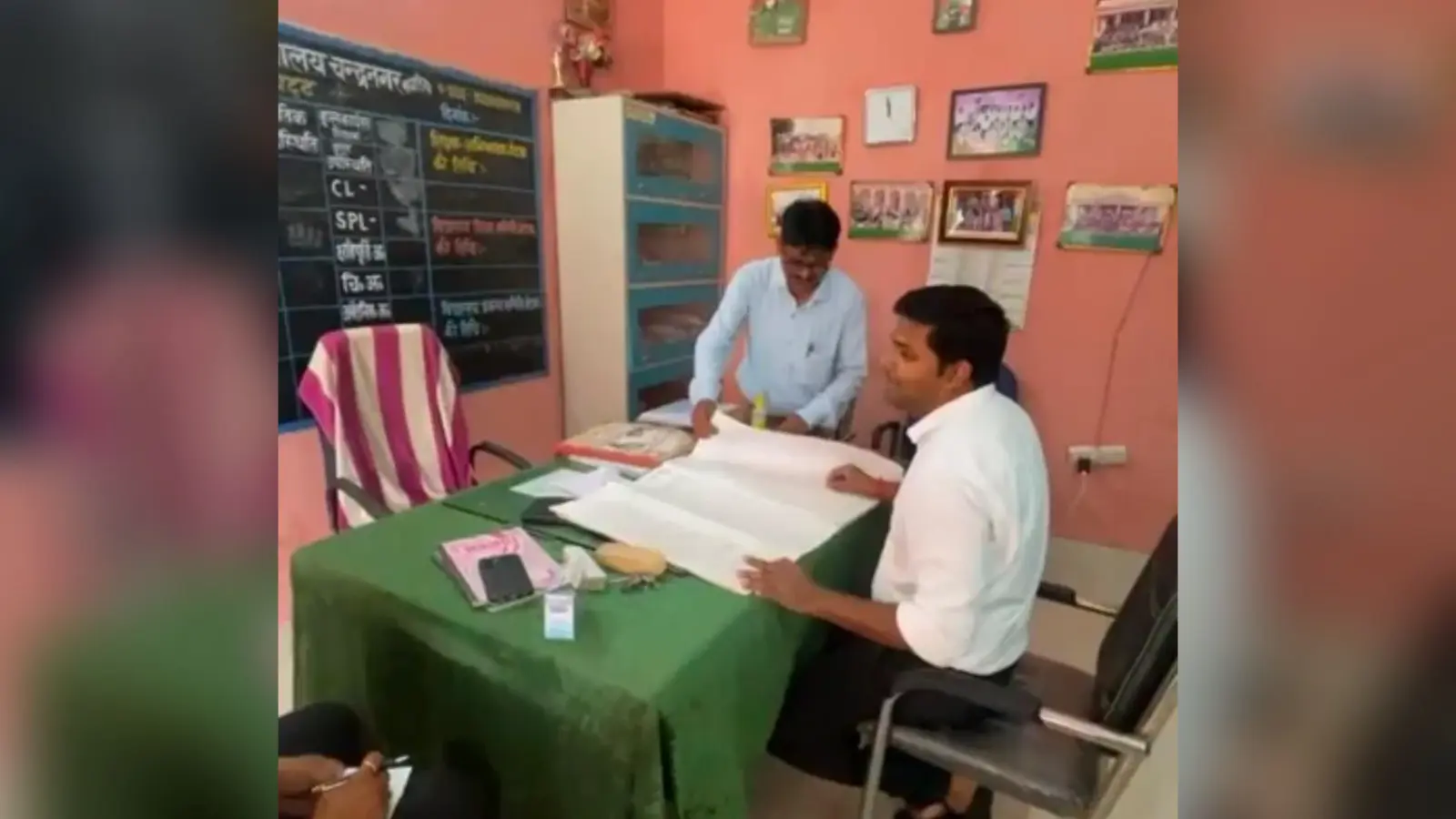 KHAGAIRA: एसडीओ का चन्द्र नगर स्कूल में औचक निरीक्षण, कई खामियां उजागर