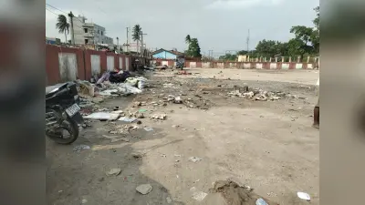 थरबिट्टा रेलवे स्टेशन पर गंदगी का अंबार, बदबू से यात्री परेशान