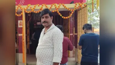 Purnia Road Accident: स्कार्पियो की टक्कर से बाइक चालक गिरा, हाइवा ने कुचला, इलाज के दौरान मौत