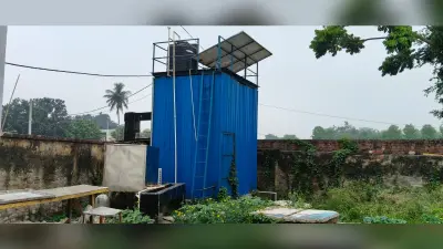 चौथम सीएचसी में पीने के पानी के लिये भटक रहे मरीज