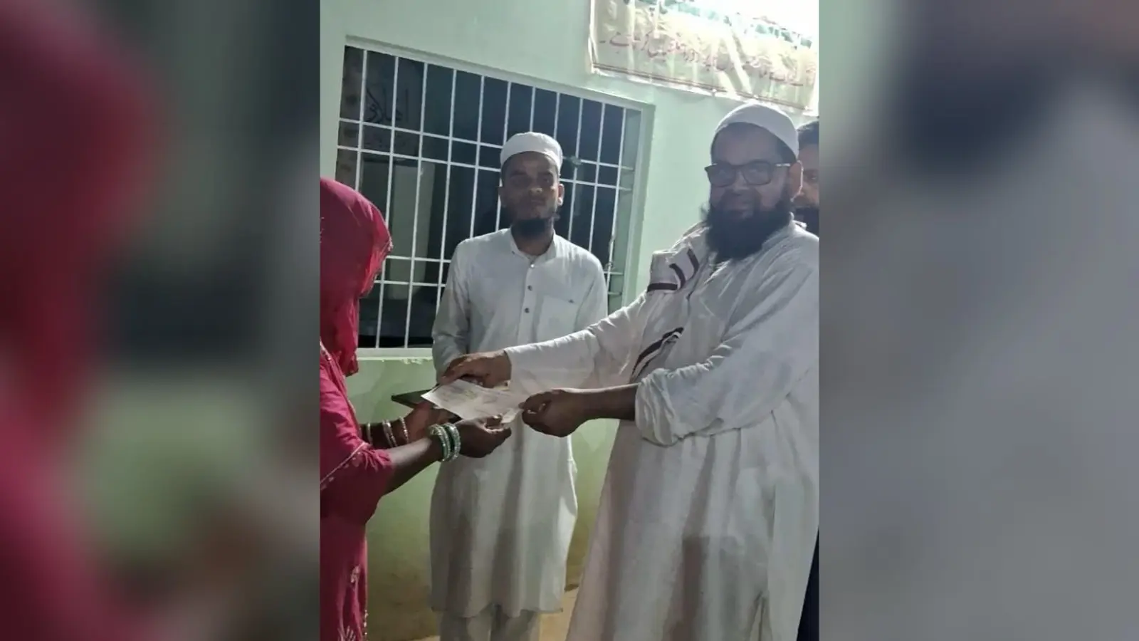 भतनी पत्थराहा के अग्निपीड़ितों को मिली आर्थिक सहायता