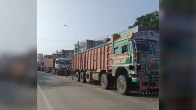 एनएच 80 पर महाजाम: बरियारपुर में 4 किलोमीटर तक लगी ट्रकों की कतारें, यातायात पूरी तरह ठप