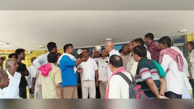 जनप्रतिनिधियों व ग्रामीणों की शिकायत पर भड़के विधायक, बीडीओ को लगाई जमकर फटकार