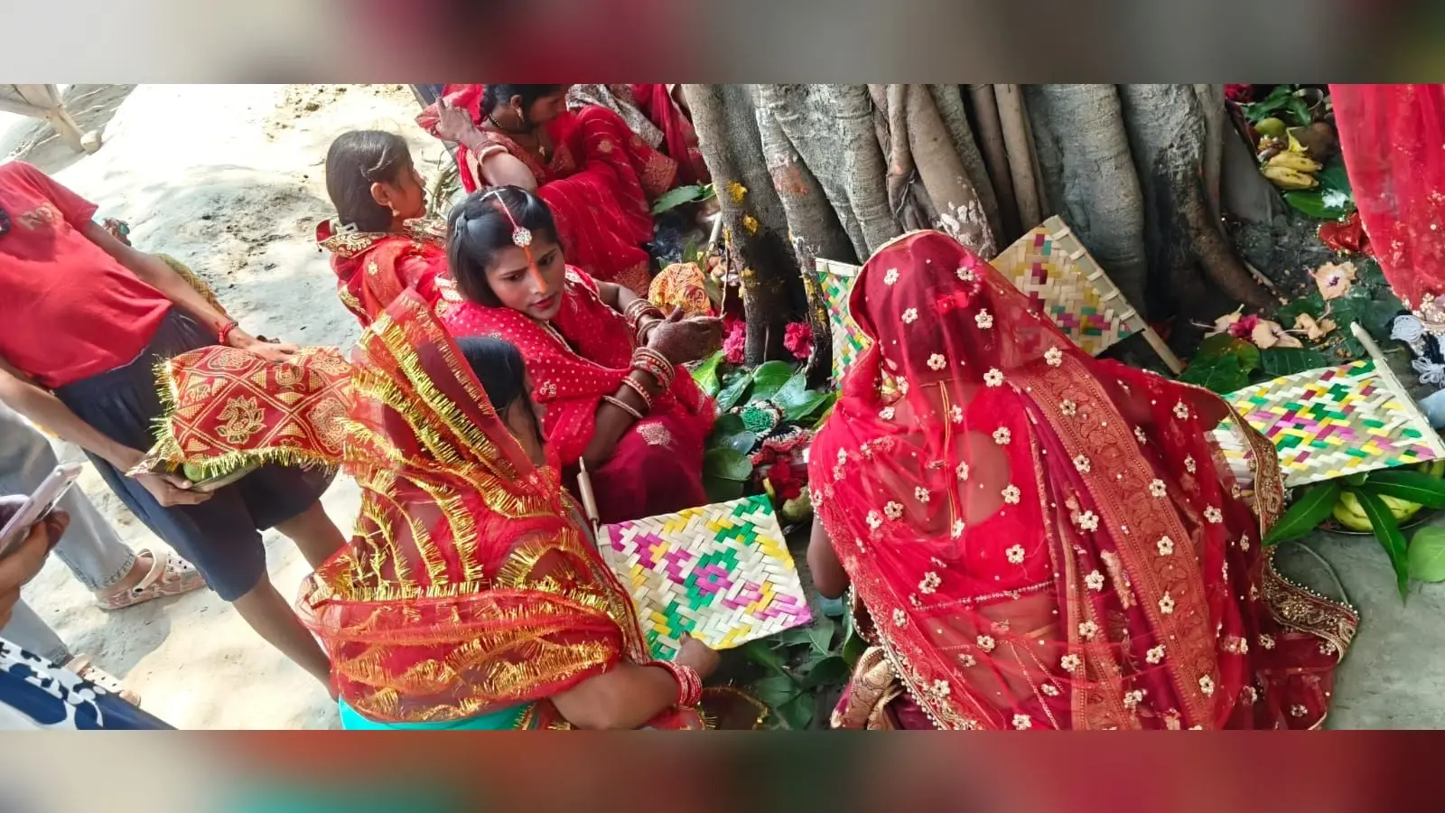 वट सावित्री पूजा को लेकर महिलाओं में दिखी आस्था