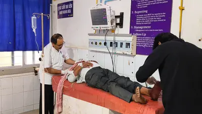 Road Accident: अनियंत्रित ट्रक ने ई-रिक्शा चालक को कुचला, सदर अस्पताल में भर्ती